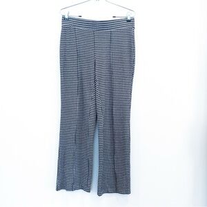 Truth by Republic Houndstooth Plaid Stretch Kick Flare Crop pants Black Medium